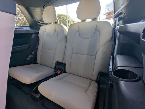 New 2026 Volvo XC90 B6 Plus w/ Protection Package Premier AWD/4WD image 14