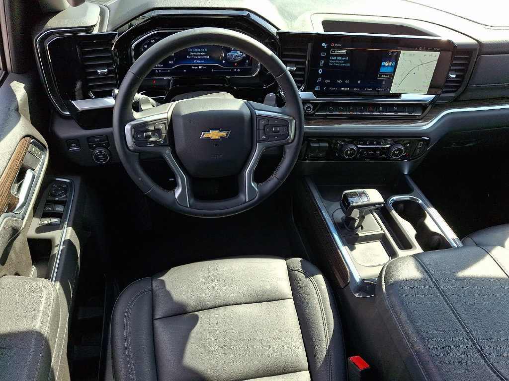 Used 2025 Chevrolet Silverado 1500 LT w/ All Star Edition Plus AWD/4WD image 2