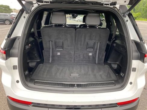 Used 2023 Jeep Grand Cherokee L Laredo RWD image 21