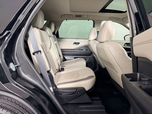 Used 2022 Nissan Pathfinder Platinum w/ Cargo Package FWD image 28