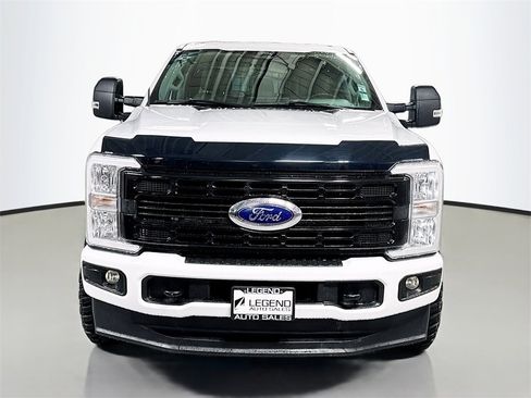 Used 2024 Ford F350 XLT image 2