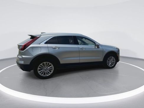 Used 2025 Cadillac XT4 Premium Luxury FWD image 12