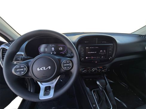 Used 2025 Kia Soul LX w/ LX Technology Package image 21
