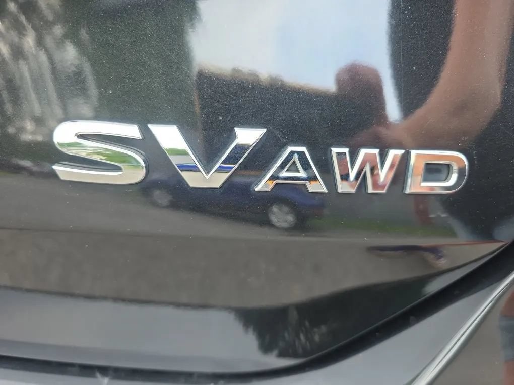 Used 2018 Nissan Rogue SV AWD/4WD image 15