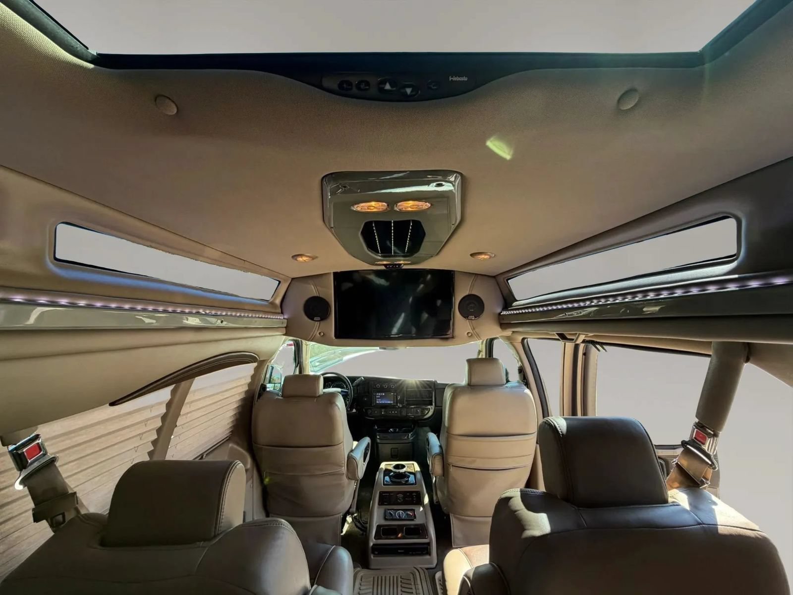 Used 2015 Chevrolet Express 2500 RWD image 38