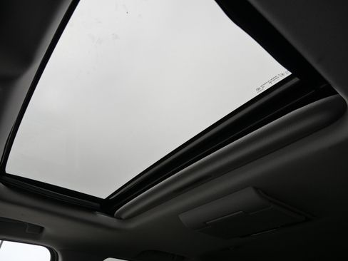 Used 2016 Chevrolet Tahoe LTZ image 34