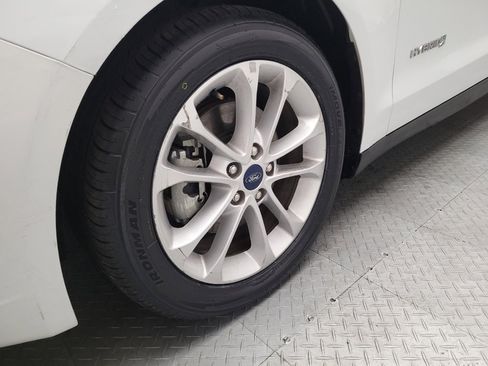 Used 2019 Ford Fusion SE FWD image 31
