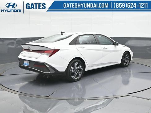 New 2025 Hyundai Elantra Sport FWD image 2