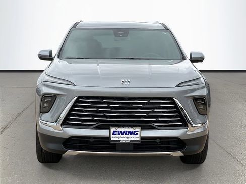 New 2026 Buick Enclave Preferred image 2