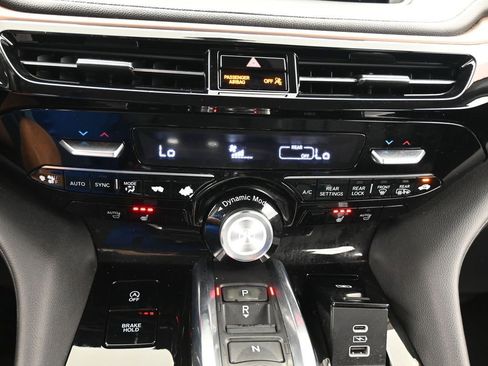 Used 2022 Acura MDX FWD image 26