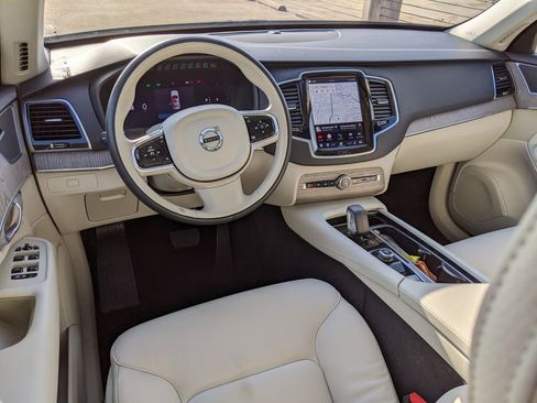 Certified 2024 Volvo XC90 B6 Plus w/ Protection Package AWD/4WD image 12