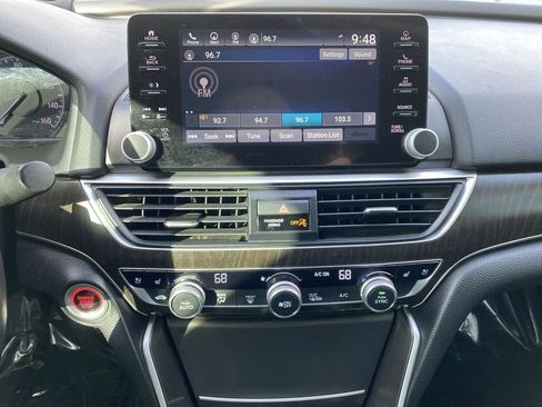 Used 2022 Honda Accord Touring image 13