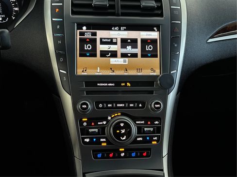 Used 2018 Lincoln MKZ Reserve w/ Technology Package AWD/4WD image 37