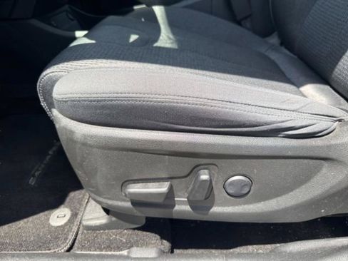 Used 2022 Hyundai Santa Fe SEL FWD image 11