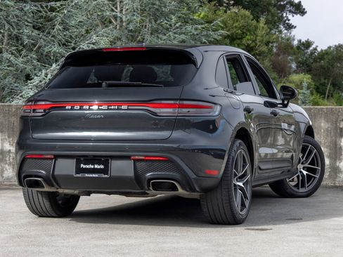 Certified 2023 Porsche Macan AWD/4WD image 11