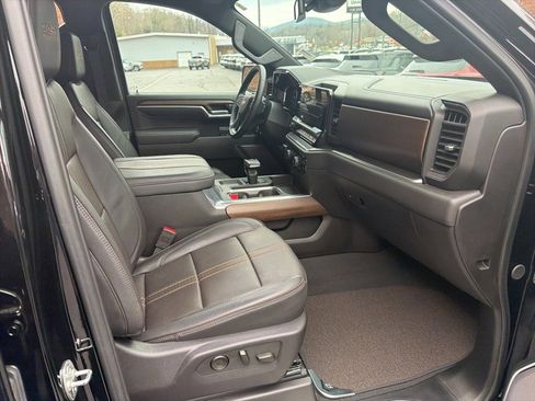 Certified 2025 Chevrolet Silverado 1500 High Country image 17