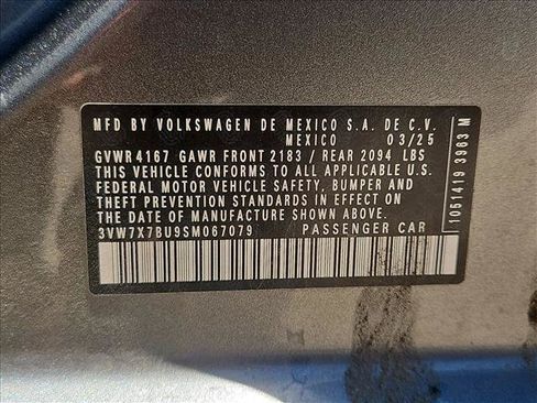 Used 2025 Volkswagen Jetta SE FWD image 17
