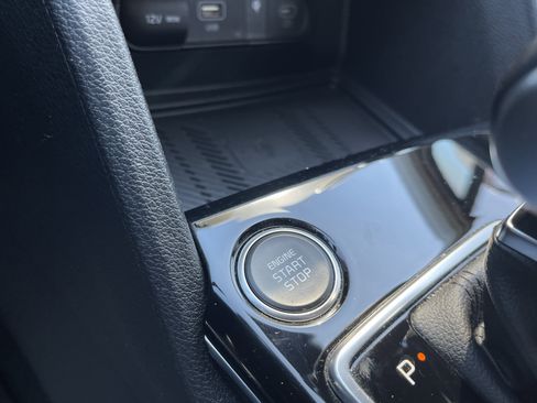 Used 2025 Kia Sportage EX FWD image 31