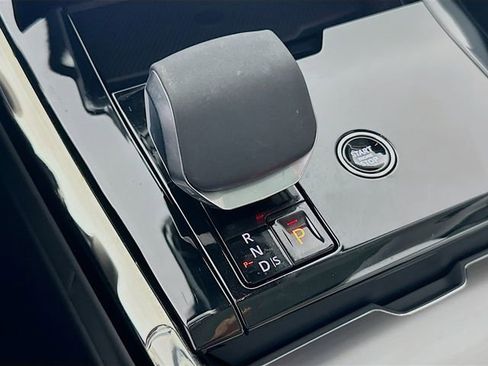 Used 2024 Land Rover Range Rover Sport SE AWD/4WD image 17