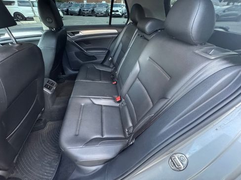 Used 2017 Volkswagen Golf SE FWD image 19