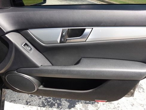 Used 2014 Mercedes-Benz C 250 Sedan image 23