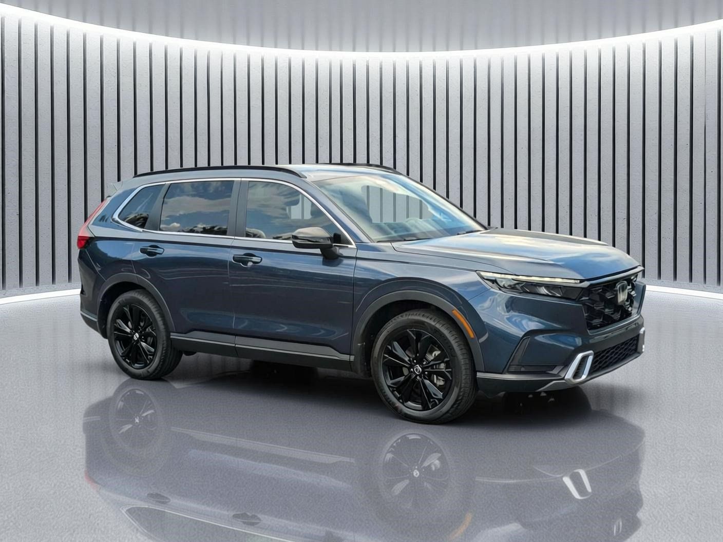 Used 2024 Honda CR-V Sport Touring image 2