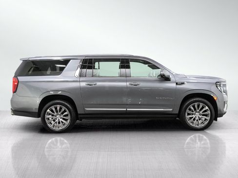 Used 2021 GMC Yukon XL Denali w/ Denali Premium Package AWD/4WD image 6