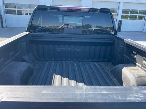 Used 2024 GMC Sierra 1500 Denali AWD/4WD image 4