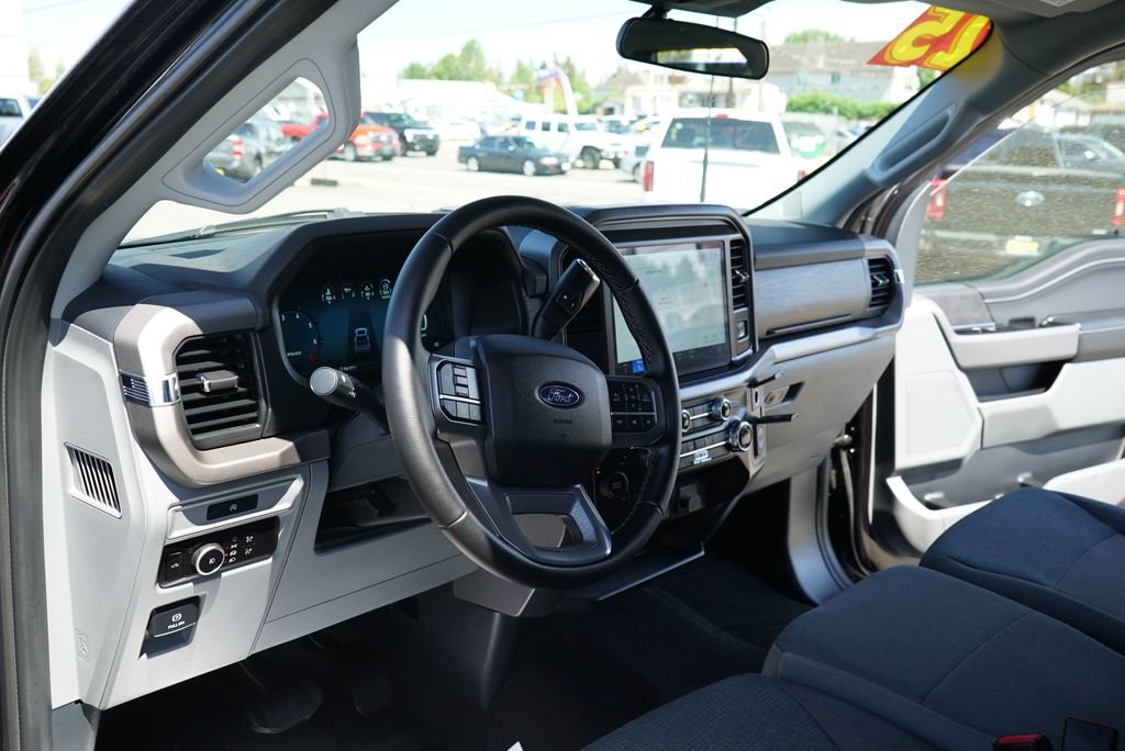 Used 2025 Ford F150 XLT w/ Equipment Group 301A Standard AWD/4WD image 17