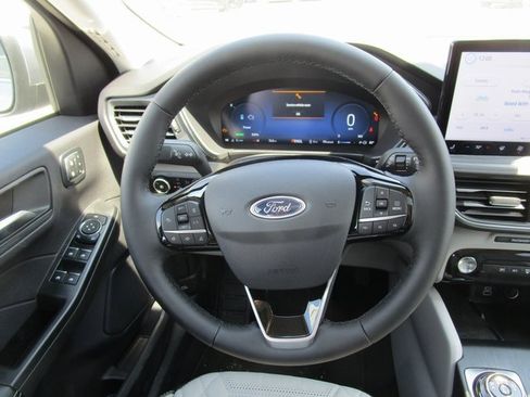 New 2024 Ford Escape SE w/ PHEV Premium Package image 21