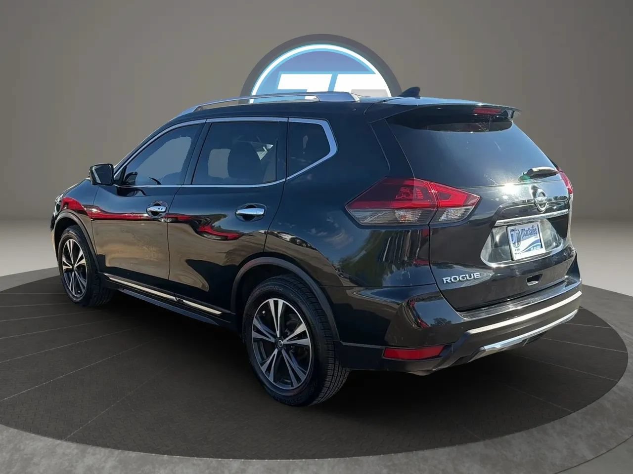 Used 2018 Nissan Rogue SL FWD image 9