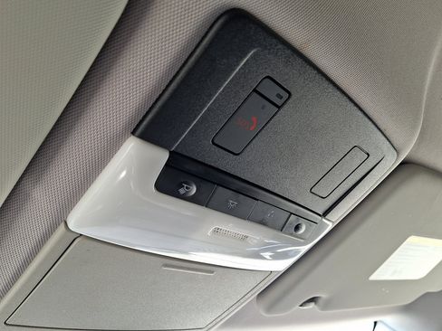 Used 2022 Mitsubishi Outlander SE AWD/4WD image 32