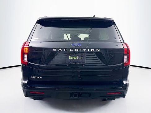 Used 2025 Ford Expedition Active AWD/4WD image 7