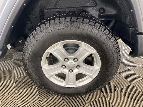 Used 2021 Jeep Wrangler Sport image 24