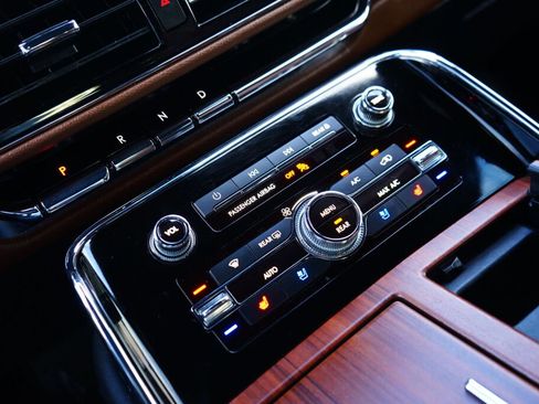 Used 2022 Lincoln Navigator Reserve w/ Equipment Group 201A image 20