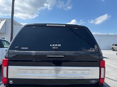 Used 2022 Ford F350 Platinum AWD/4WD image 4