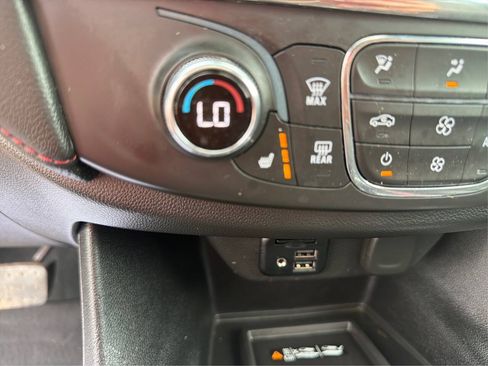 Used 2023 Chevrolet Traverse RS w/ LPO, Floor Liner Package AWD/4WD image 40