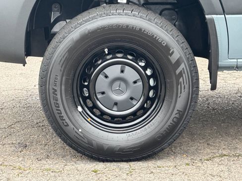 Used 2026 Mercedes-Benz Sprinter 144 Cargo image 26