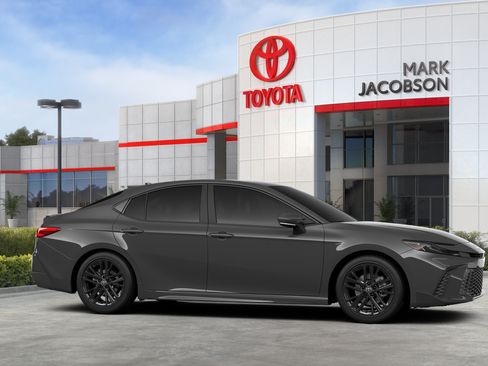 New 2026 Toyota Camry SE w/ Convenience Package FWD image 13