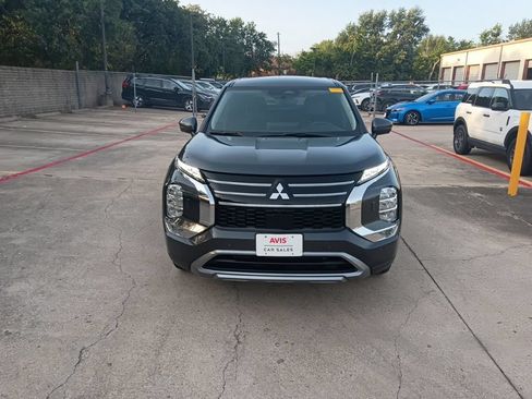 Used 2025 Mitsubishi Outlander SE AWD/4WD image 5
