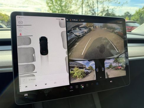 Used 2023 Tesla Model Y Performance AWD/4WD image 30