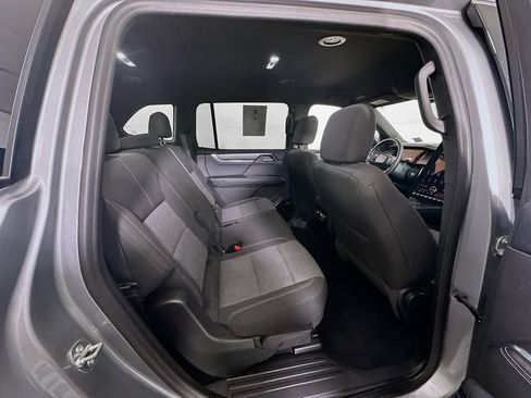 Used 2025 GMC Acadia Elevation image 31