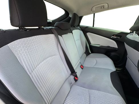 Used 2017 Toyota Prius Two w/ Carpet Mat Package FWD image 18