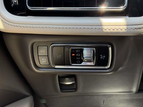 Certified 2023 Lincoln Nautilus Reserve AWD/4WD image 20
