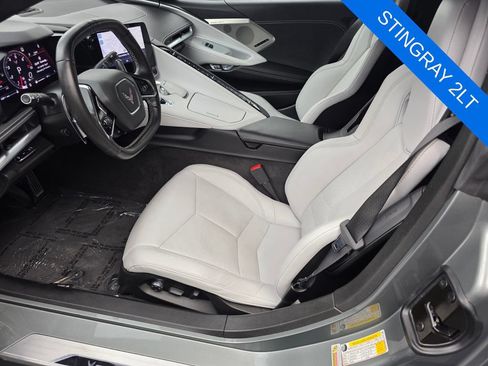 Used 2022 Chevrolet Corvette Stingray Preferred Cpe w/ Z51 Performance Package RWD image 9