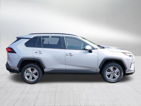 Used 2025 Toyota RAV4 XLE AWD/4WD image 8