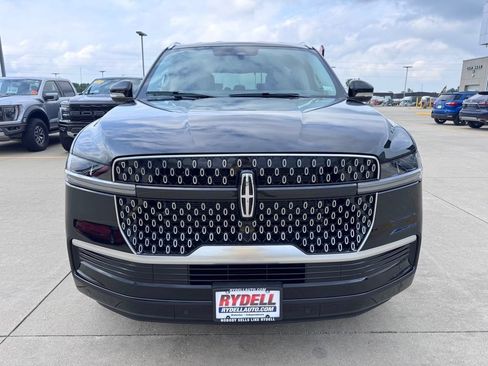 New 2027 Lincoln Navigator Premiere AWD/4WD image 26