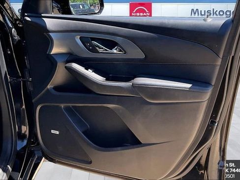 Used 2020 Chevrolet Traverse Premier FWD image 28