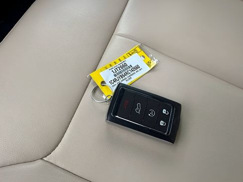 Used 2024 Jeep Grand Cherokee Limited 4xe AWD/4WD image 25