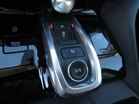 Certified 2023 Acura MDX FWD w/ Technology Package image 23